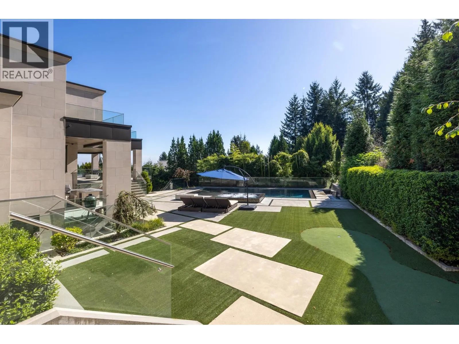 1050 KING GEORGES WAY