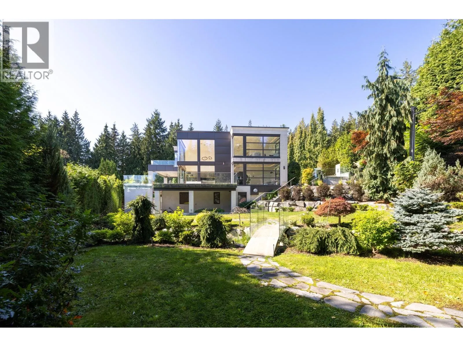1050 KING GEORGES WAY