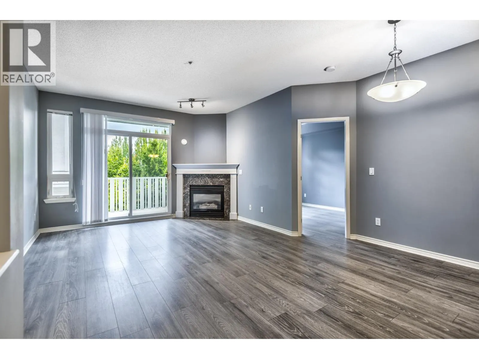 413 8100 JONES ROAD