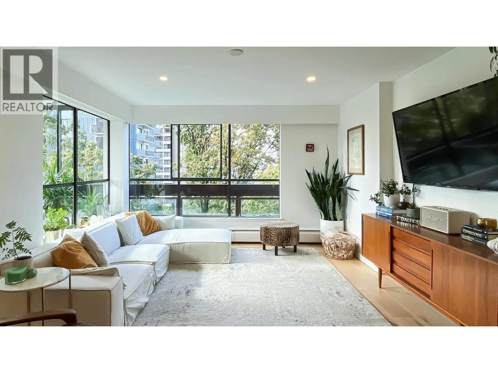 602 1165 BURNABY STREET