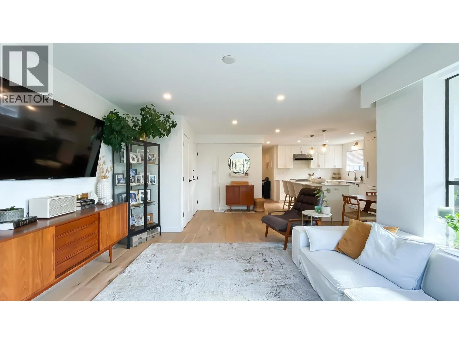 602 1165 BURNABY STREET