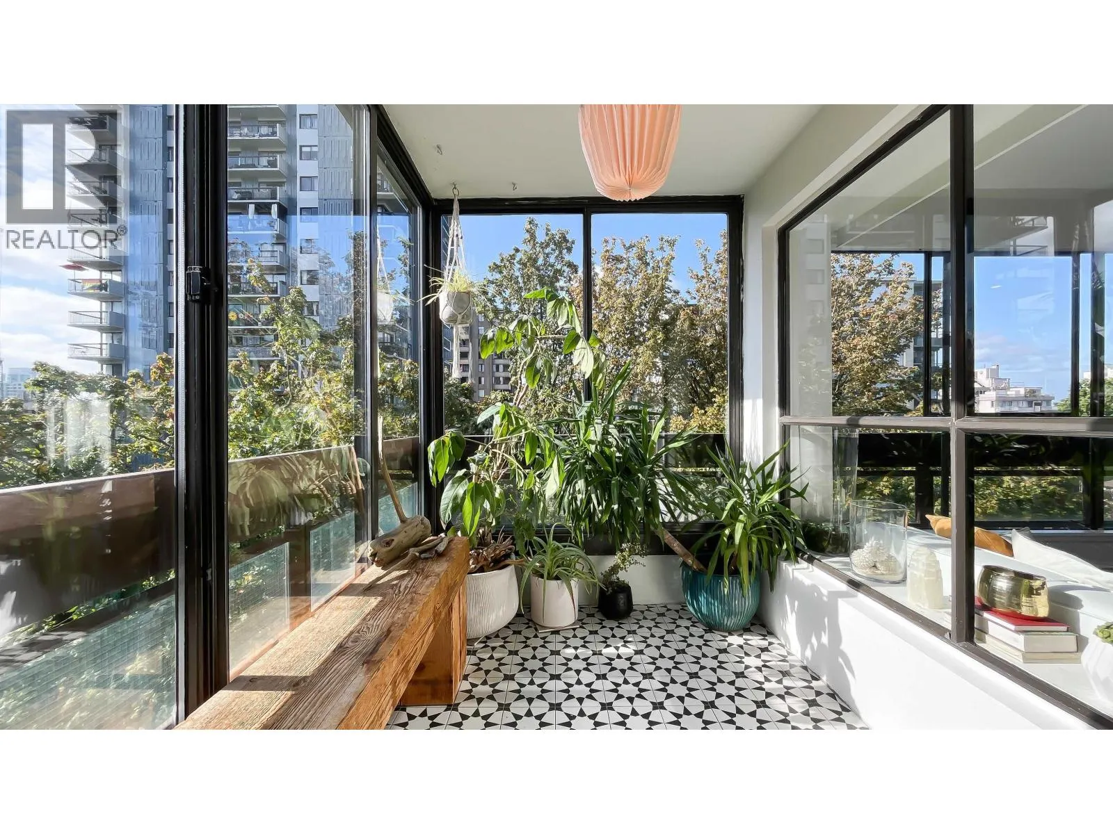 602 1165 BURNABY STREET