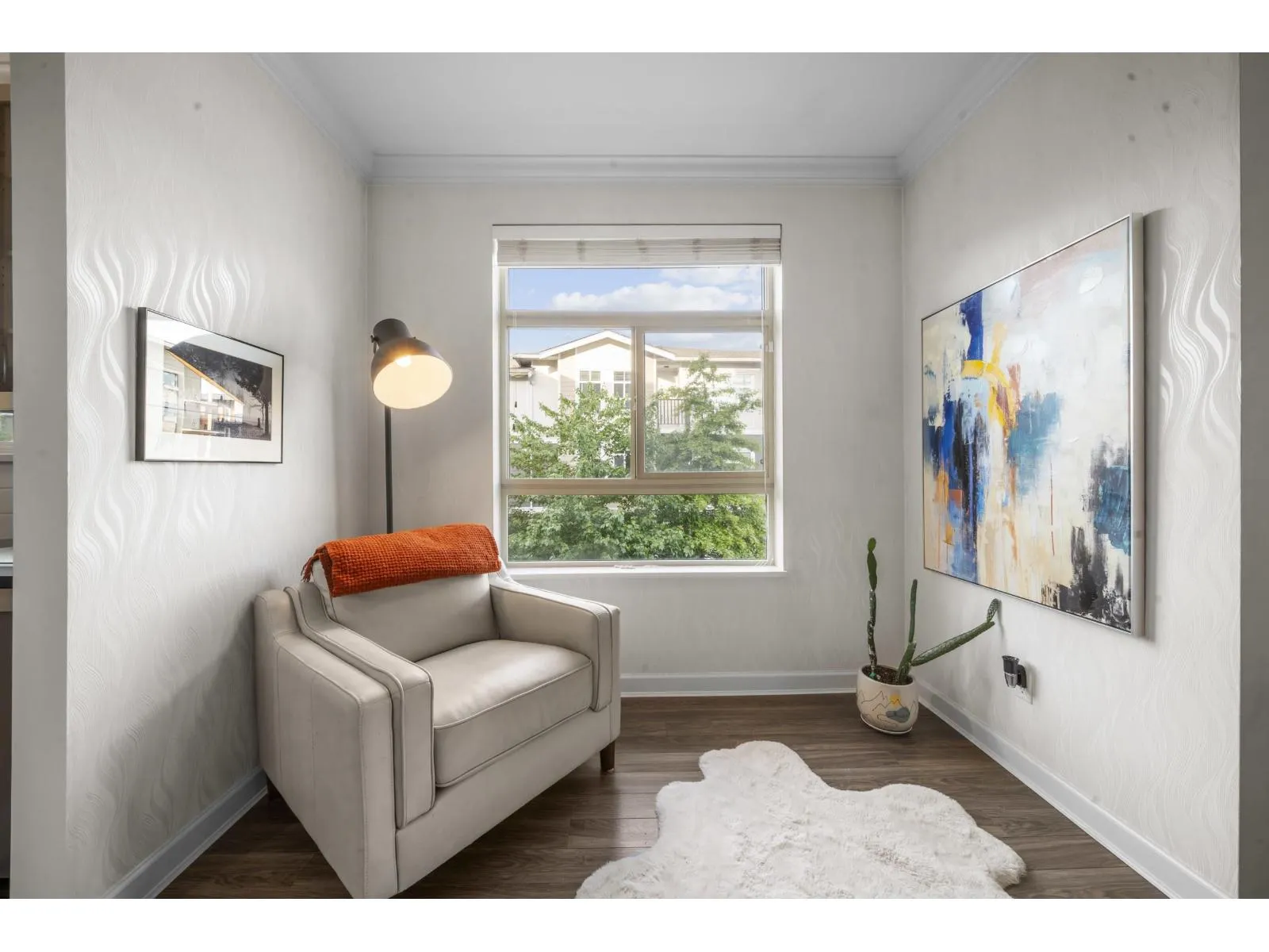 201 20861 83 AVENUE