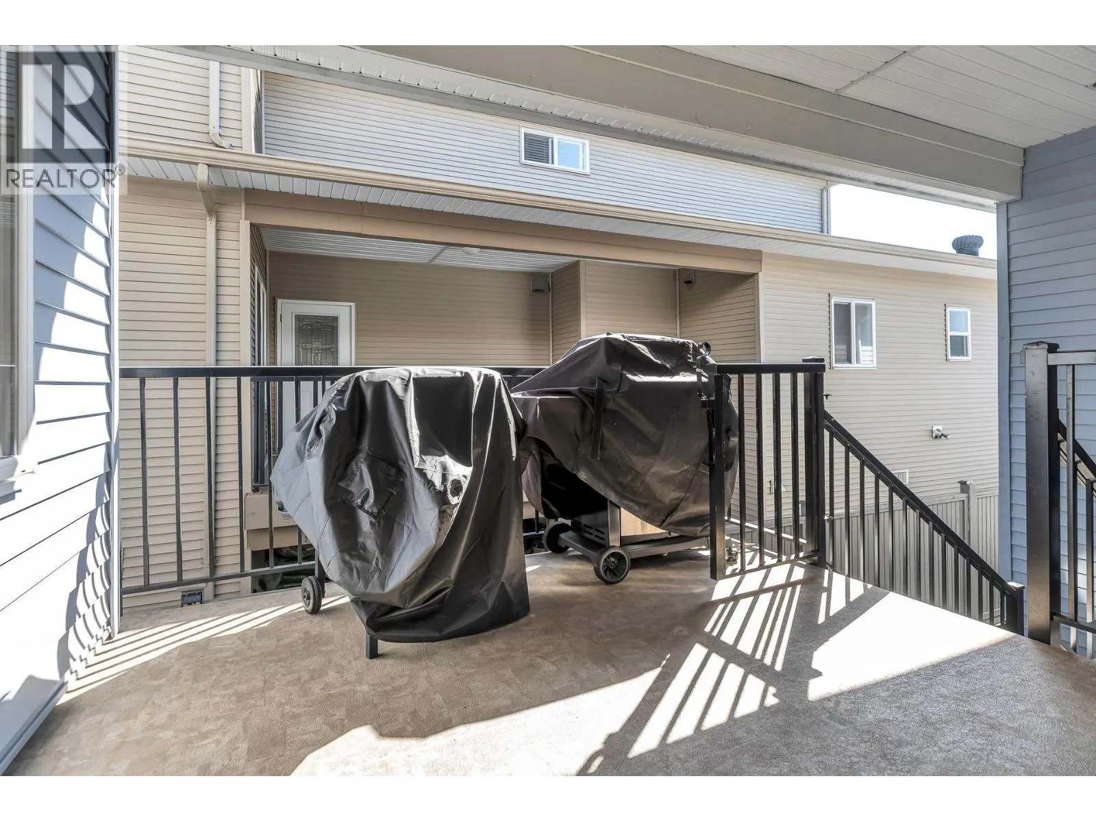 216 HUME STREET