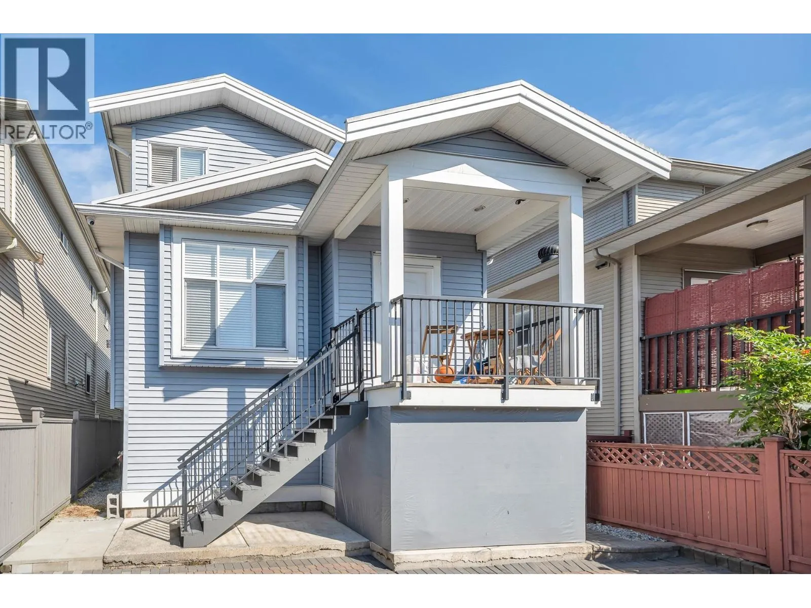216 HUME STREET