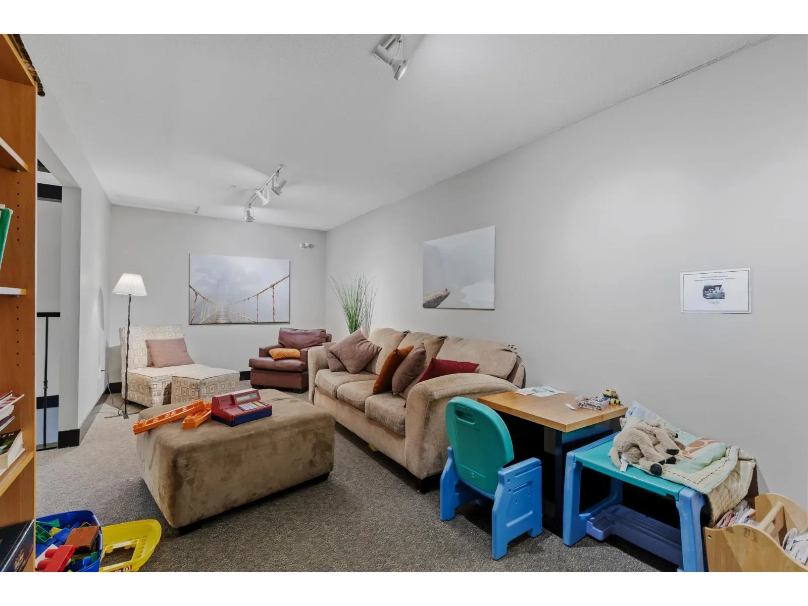 86 6747 203 STREET
