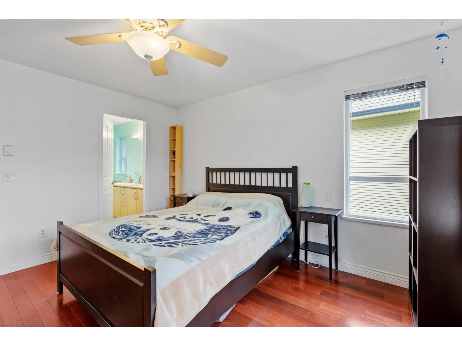 86 6747 203 STREET