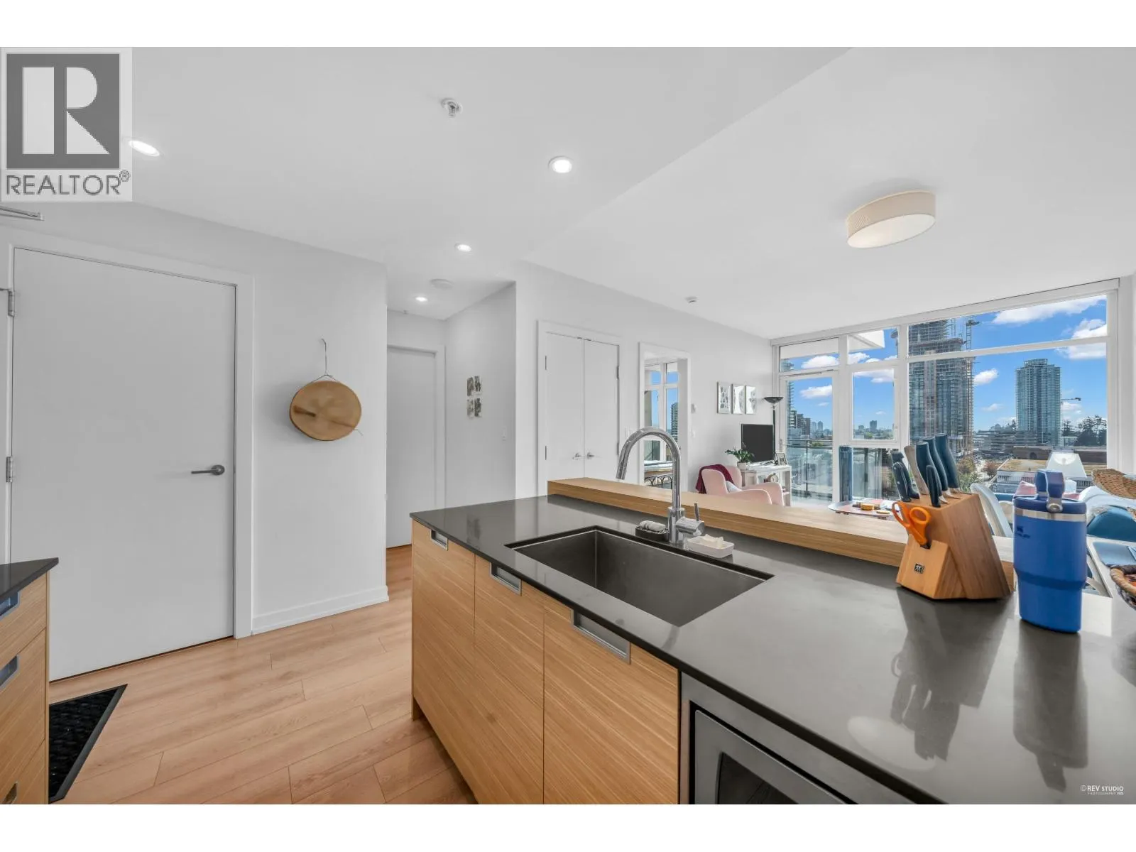 1108 4688 KINGSWAY