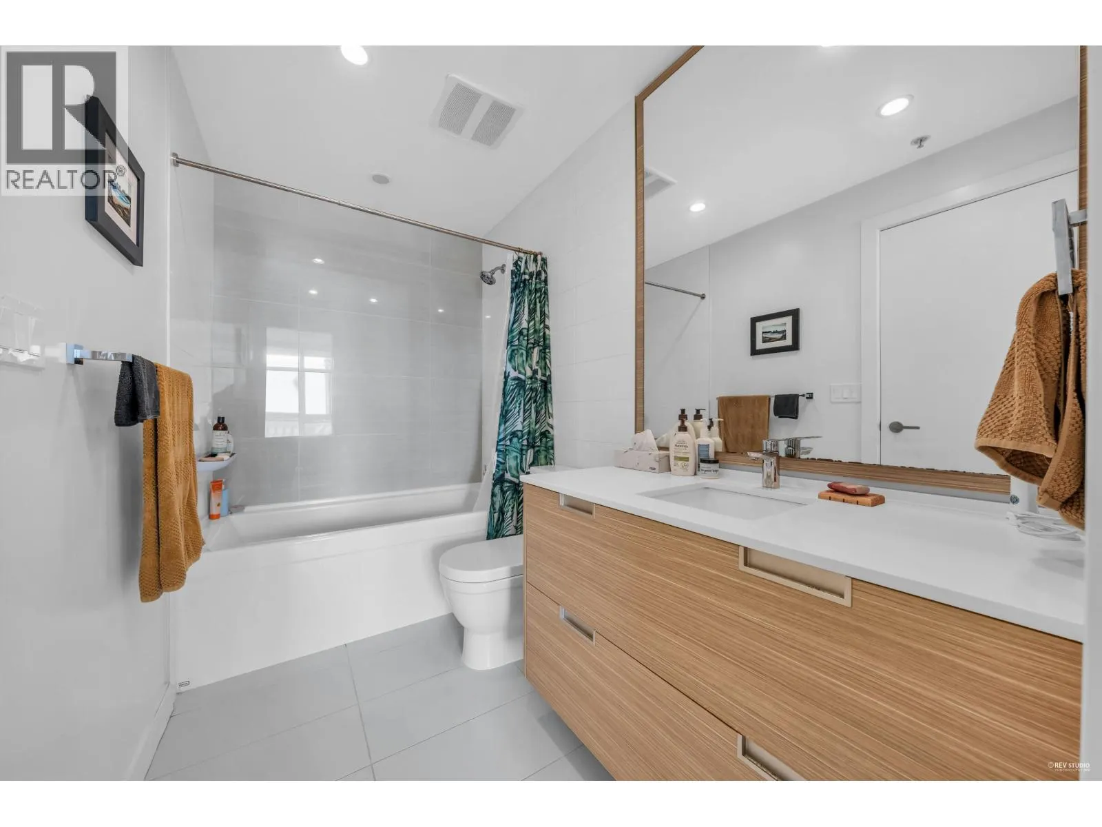1108 4688 KINGSWAY