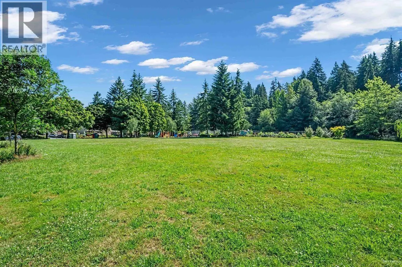 860 RUCKLE COURT
