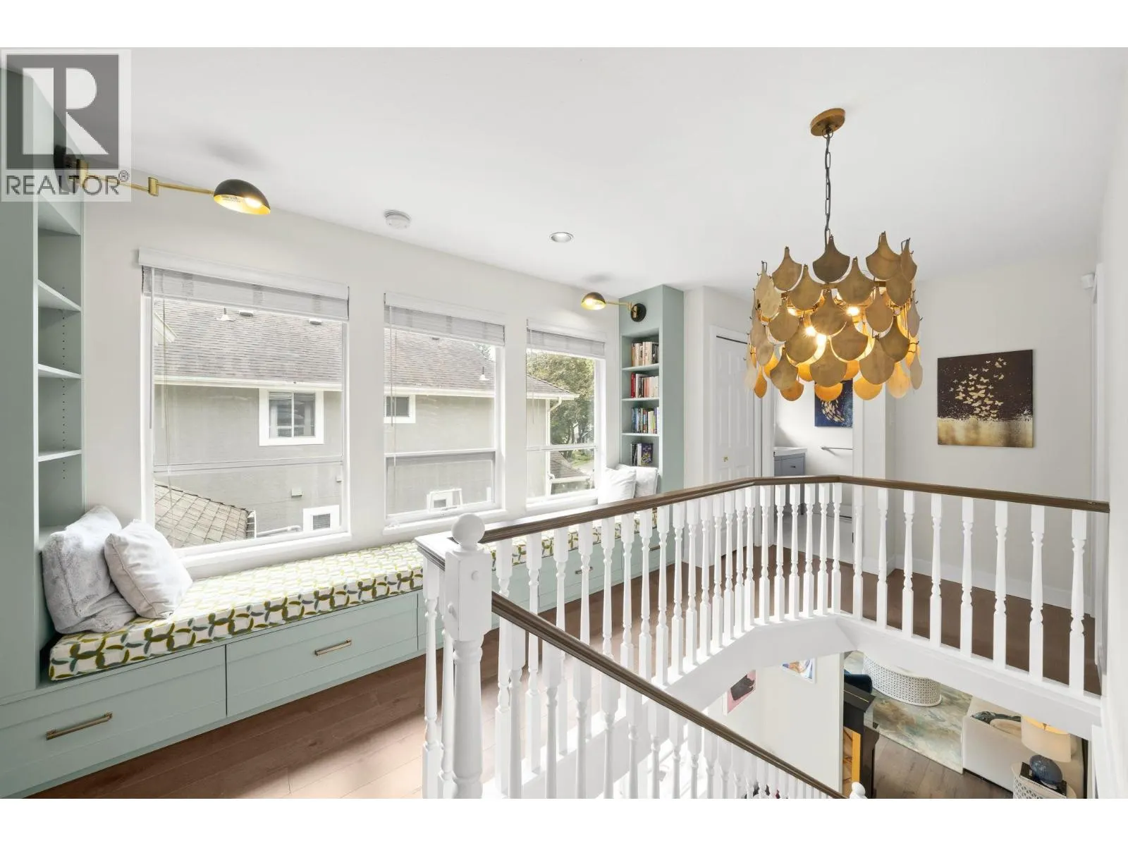 860 RUCKLE COURT