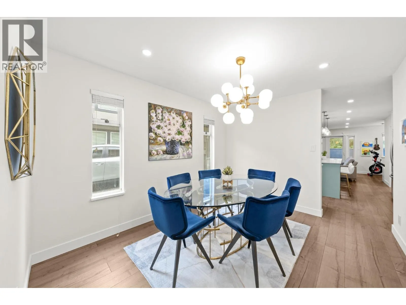 860 RUCKLE COURT