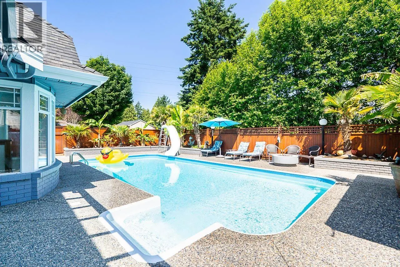 5271 CAMBRIDGE COURT