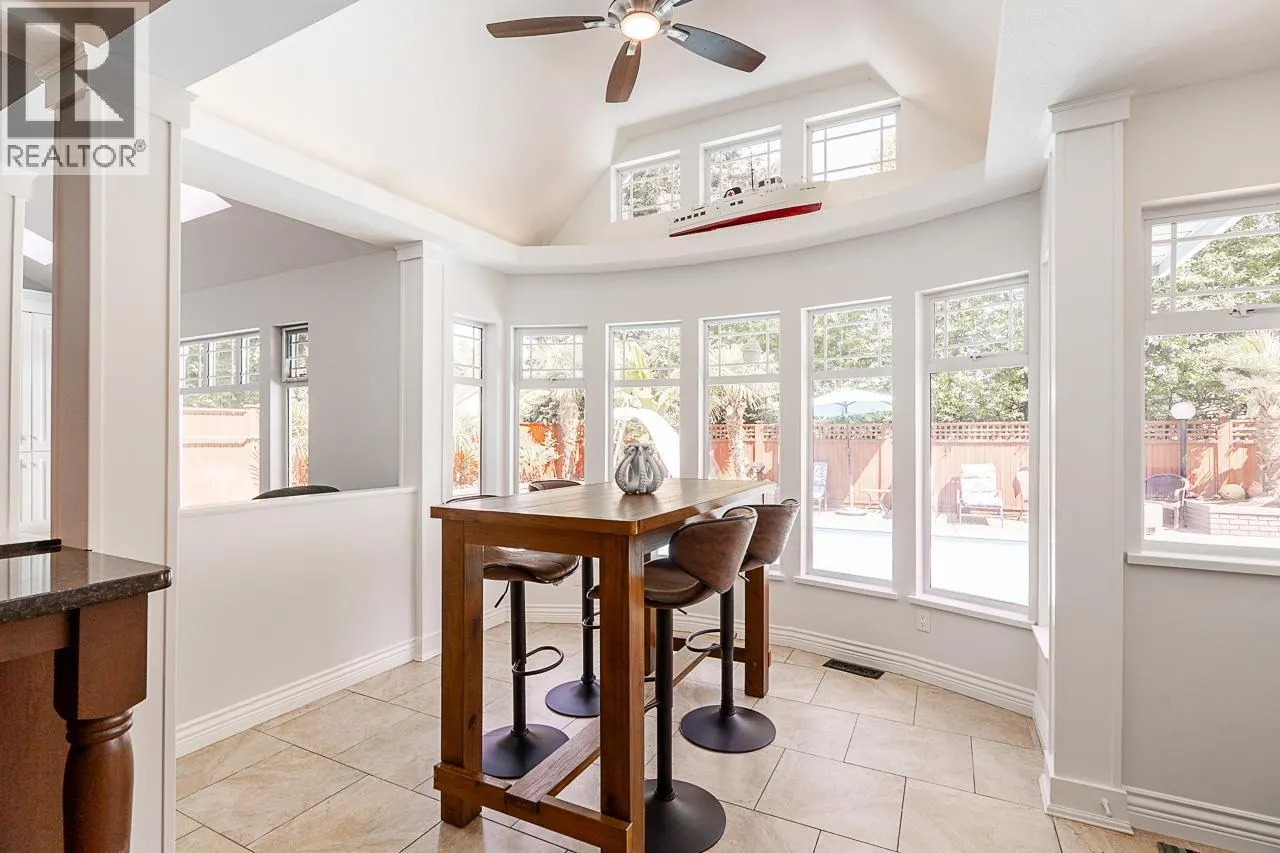 5271 CAMBRIDGE COURT