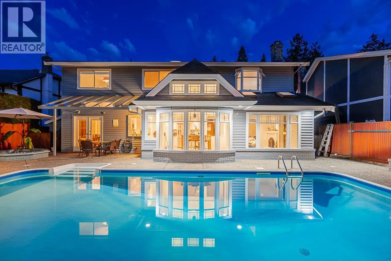 5271 CAMBRIDGE COURT