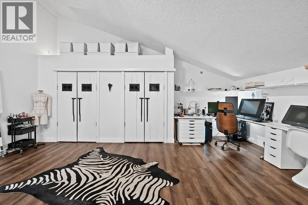 310 1549 KITCHENER STREET