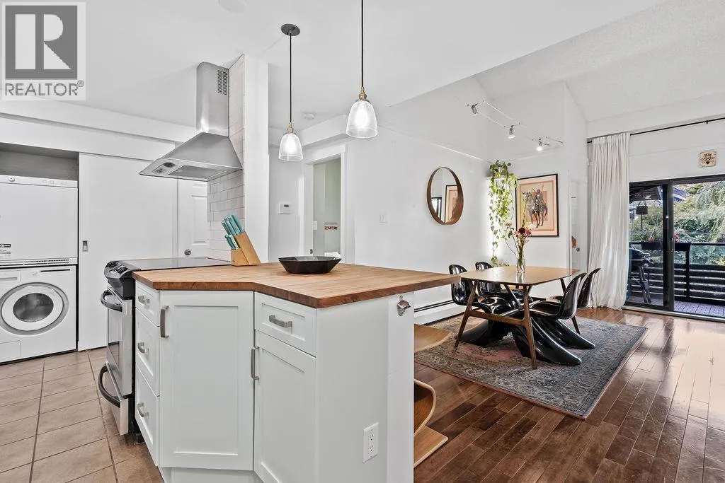 310 1549 KITCHENER STREET