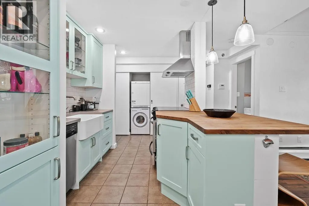 310 1549 KITCHENER STREET