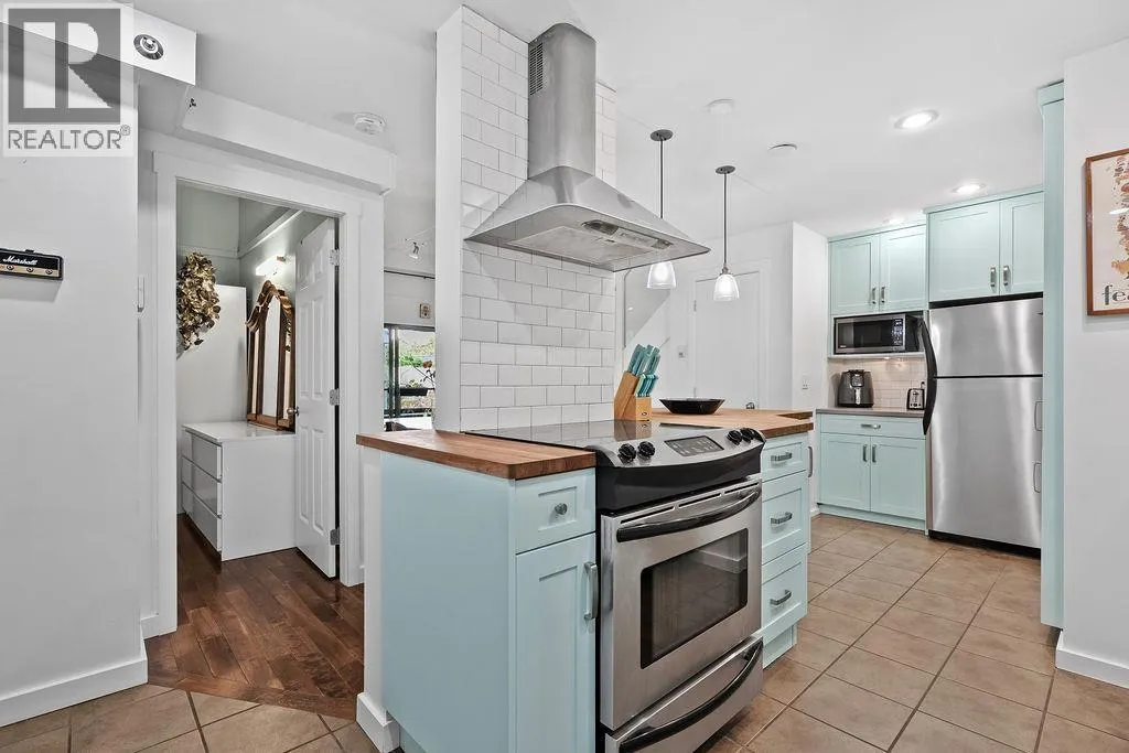 310 1549 KITCHENER STREET