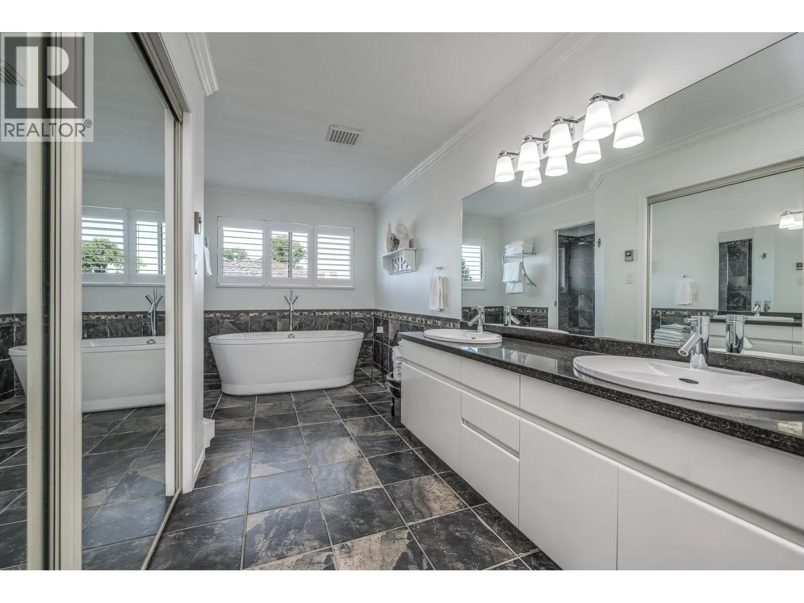 471 CENTENNIAL PARKWAY