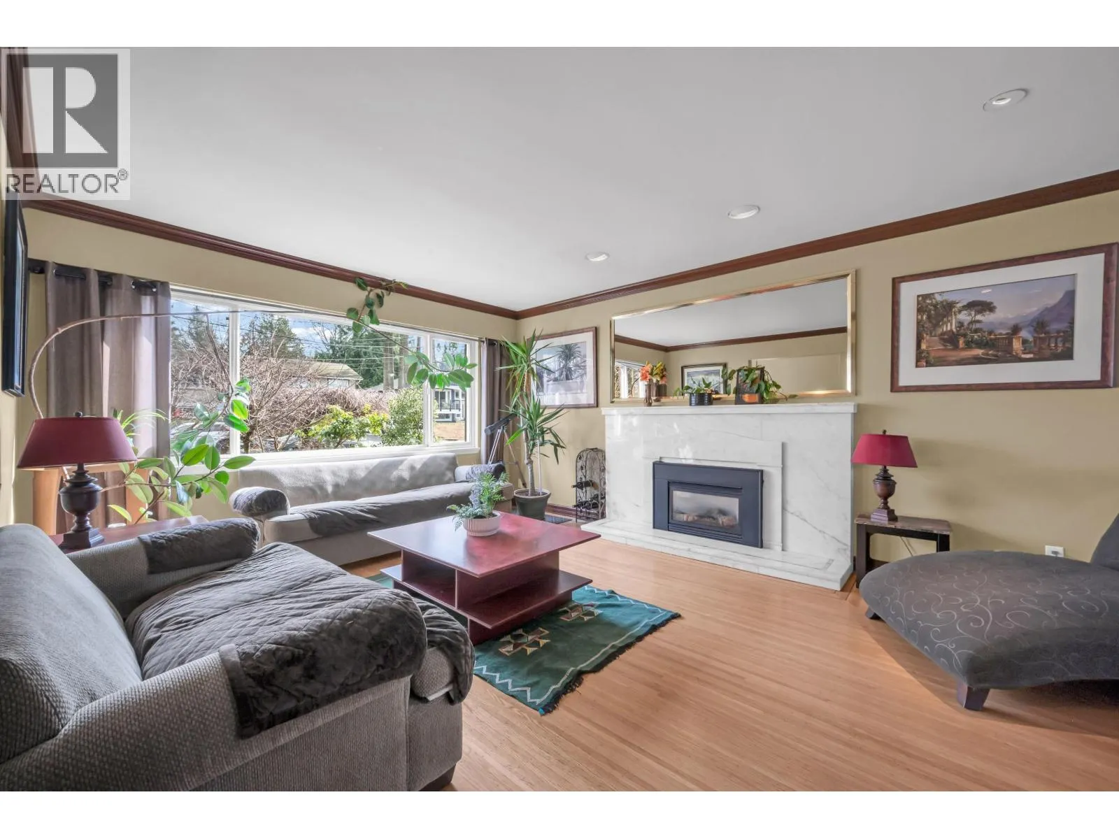 870 SEYMOUR DRIVE