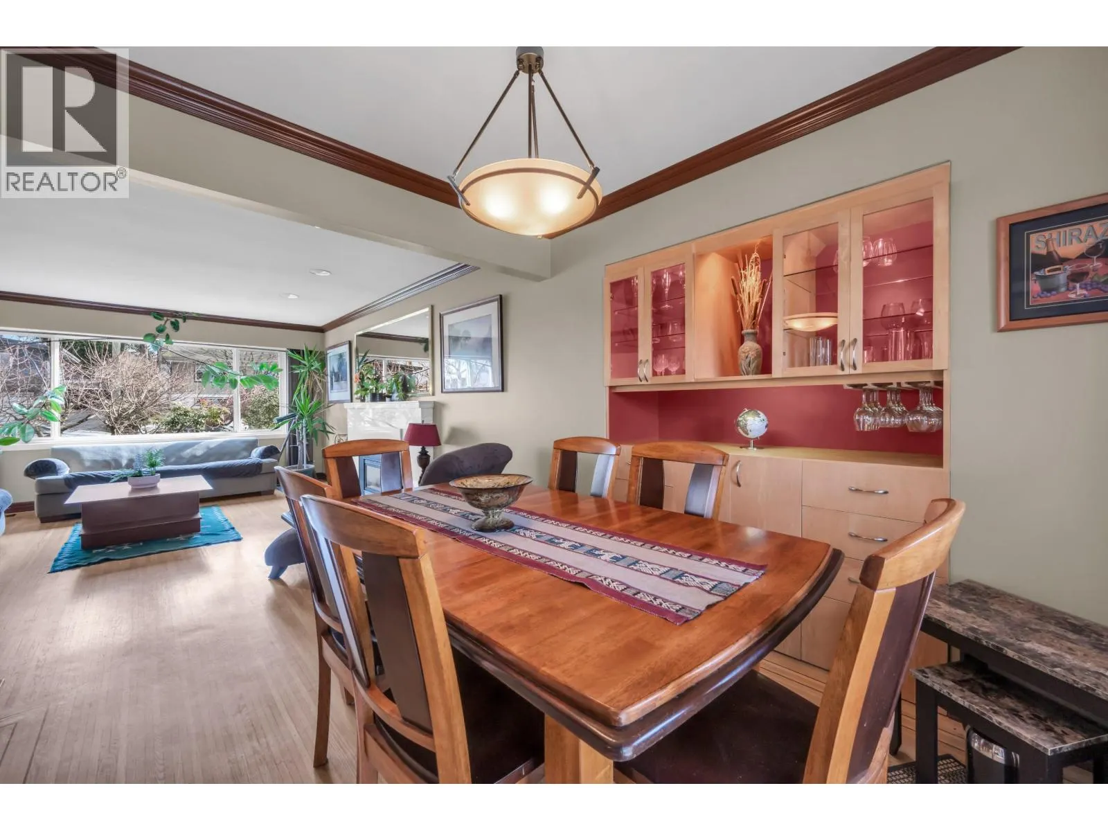 870 SEYMOUR DRIVE