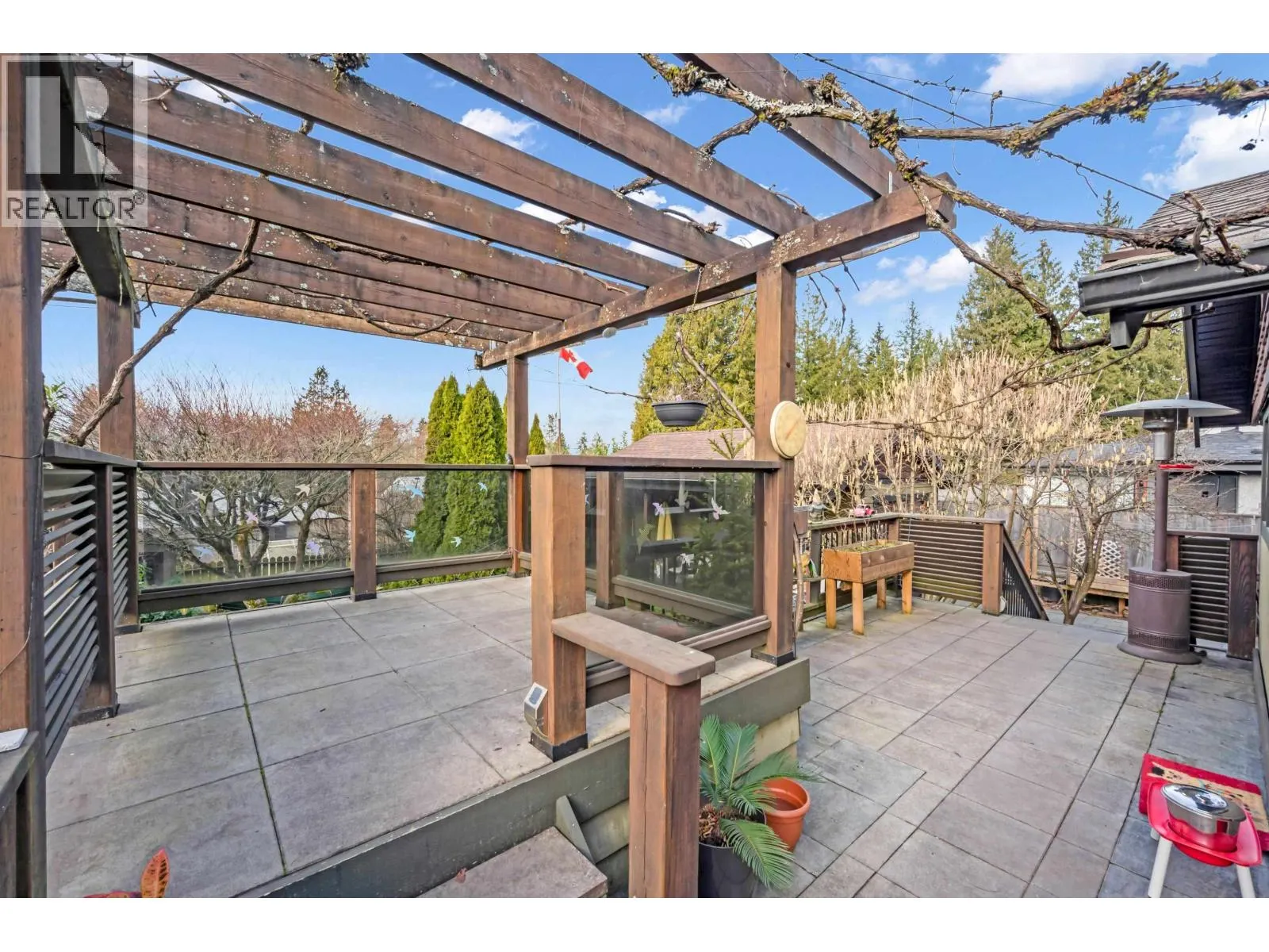 870 SEYMOUR DRIVE