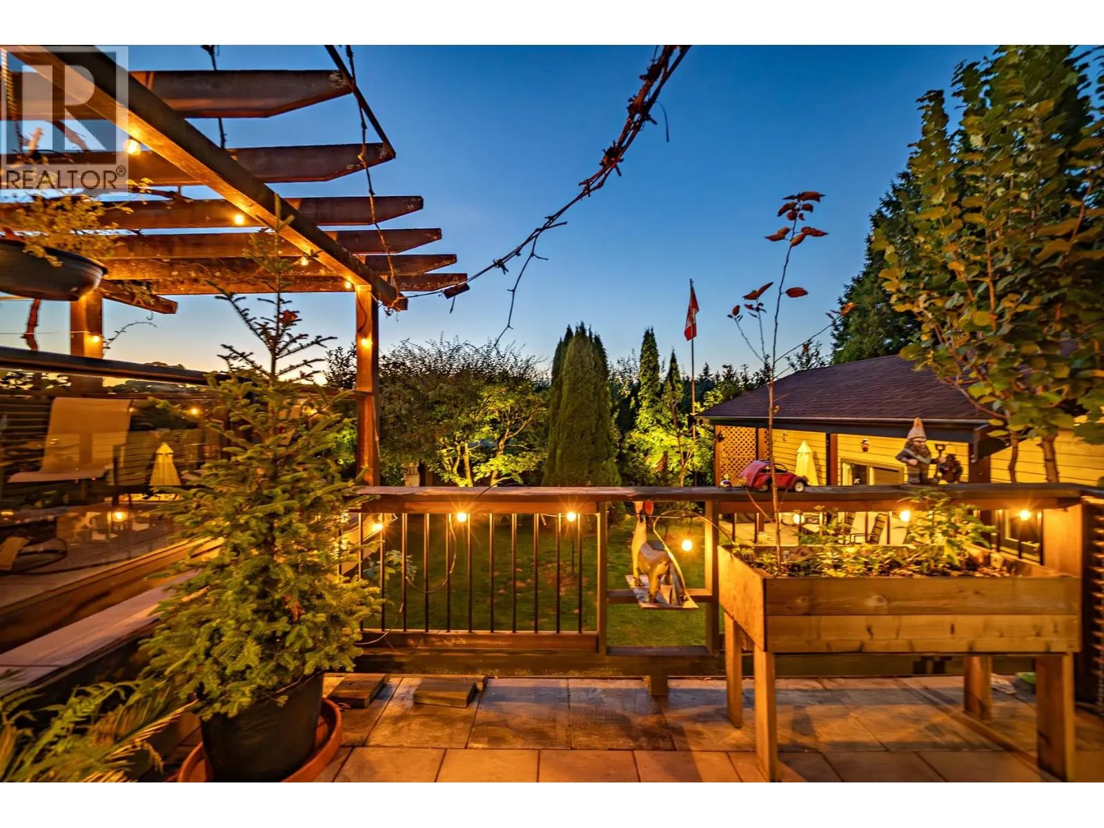 870 SEYMOUR DRIVE