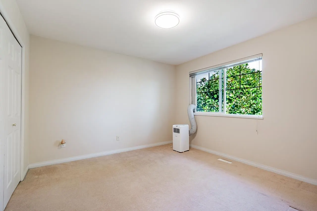 60 8111 160 STREET