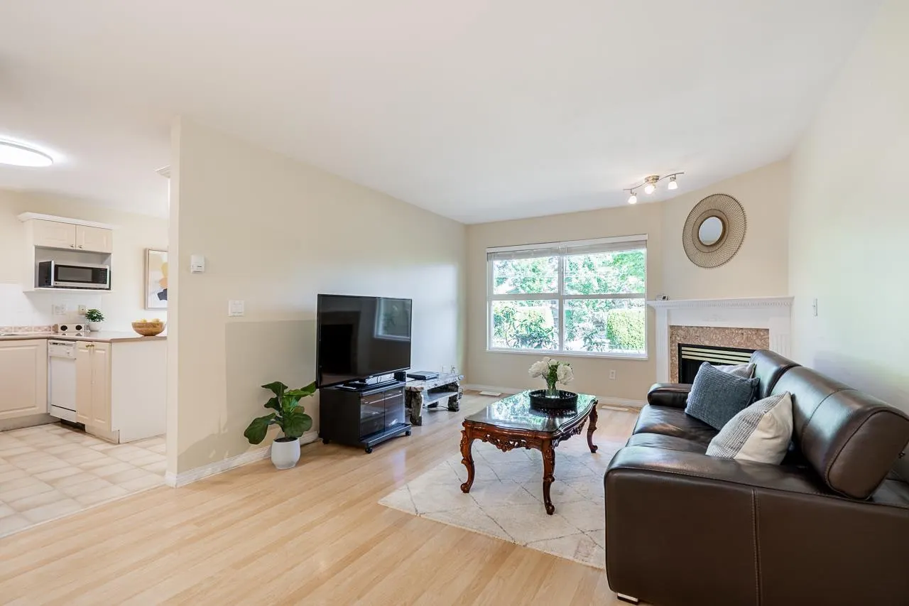 60 8111 160 STREET