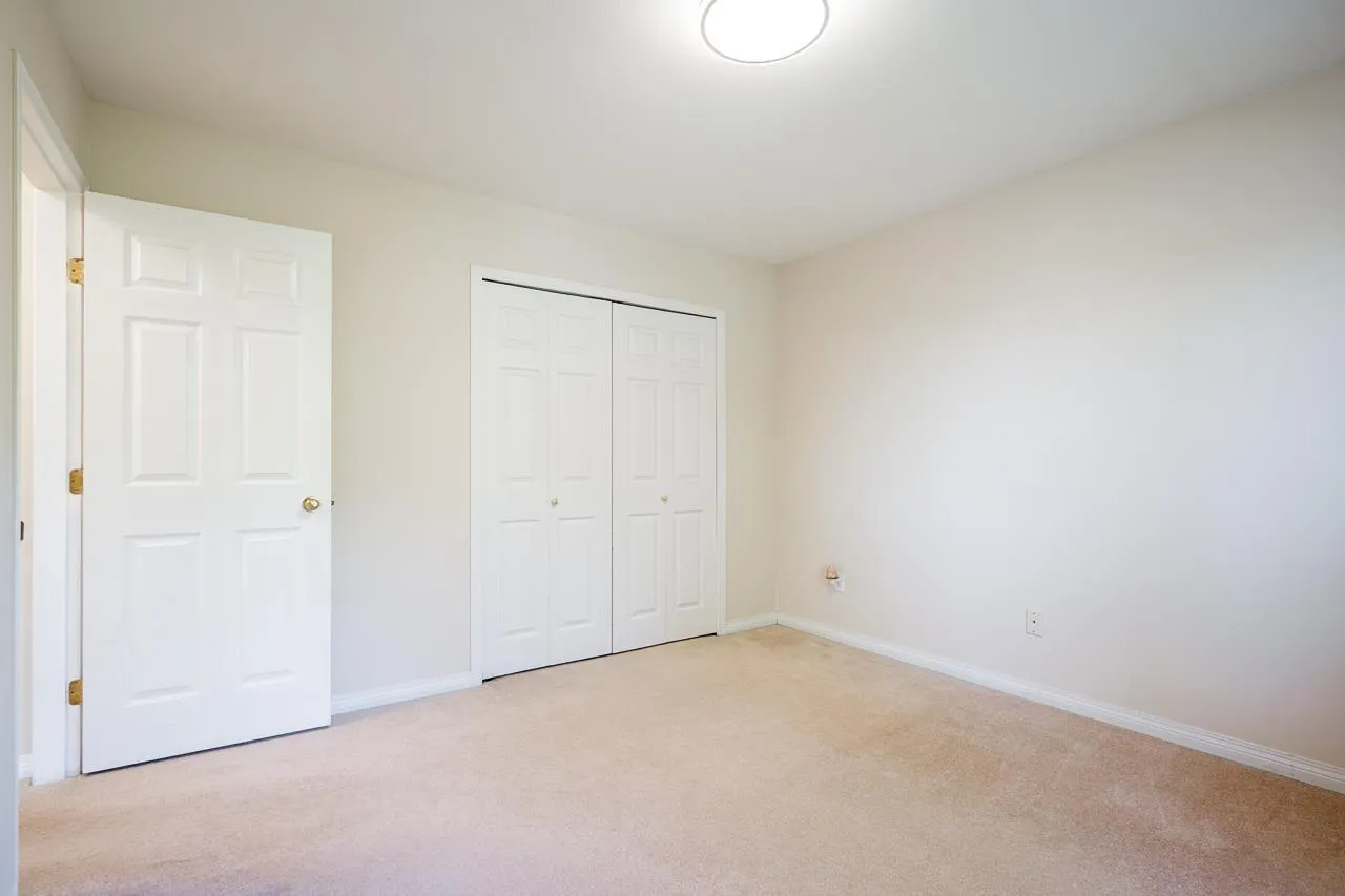 60 8111 160 STREET