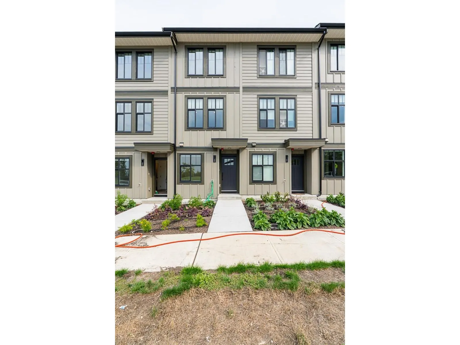 183 2350 165 STREET