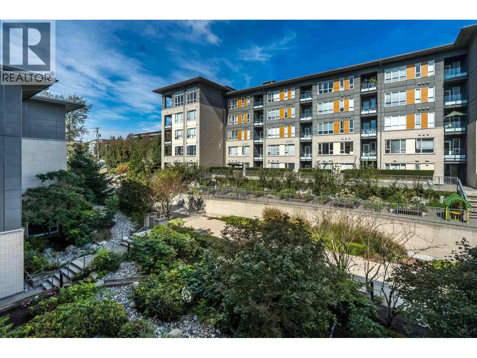 403 9877 UNIVERSITY CRESCENT