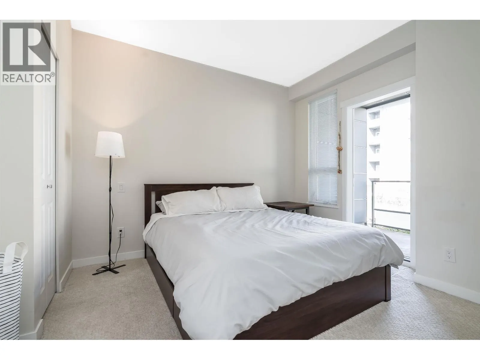 403 9877 UNIVERSITY CRESCENT