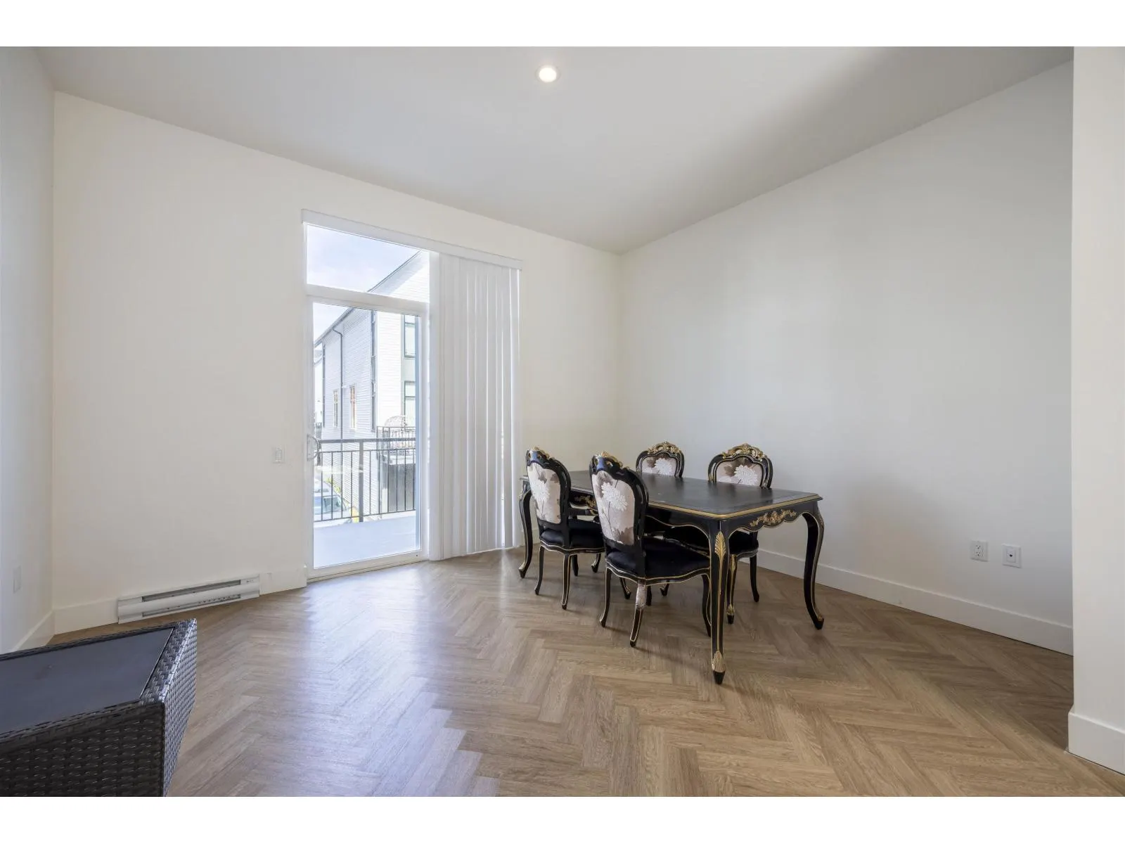 89 17555 57A AVENUE