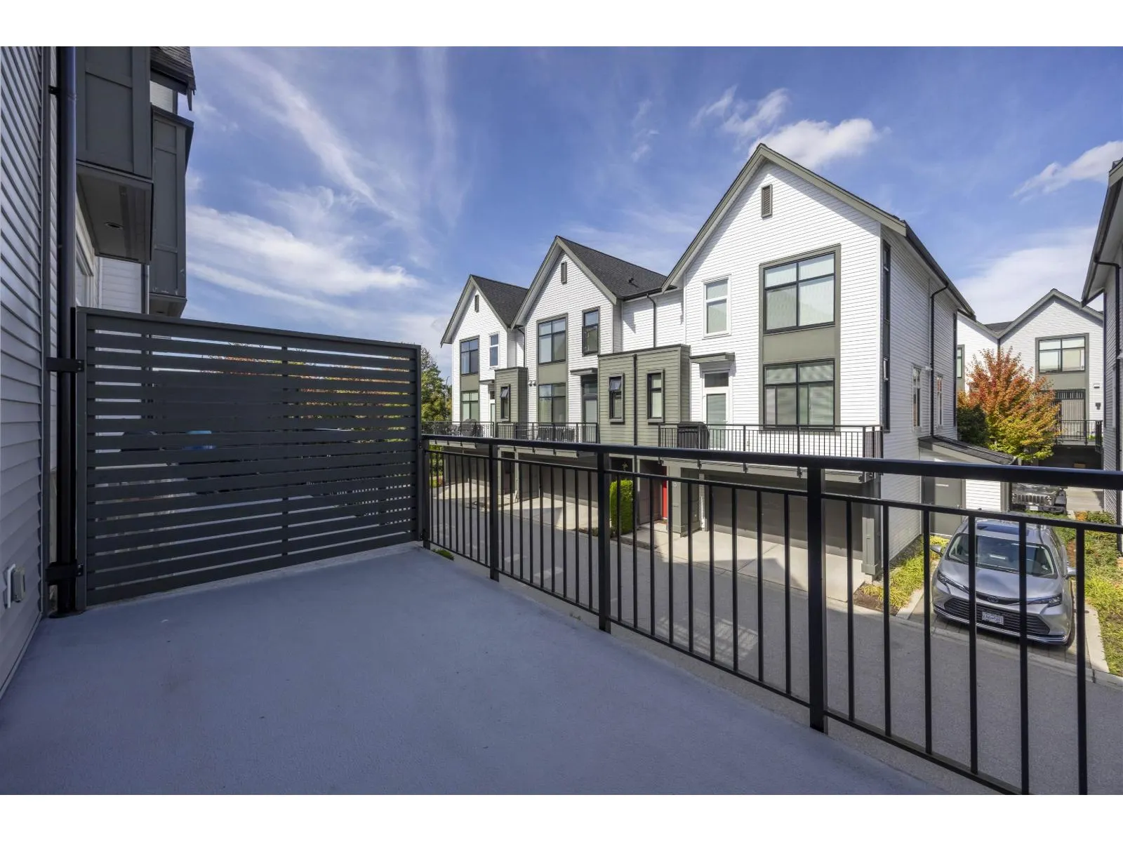 89 17555 57A AVENUE