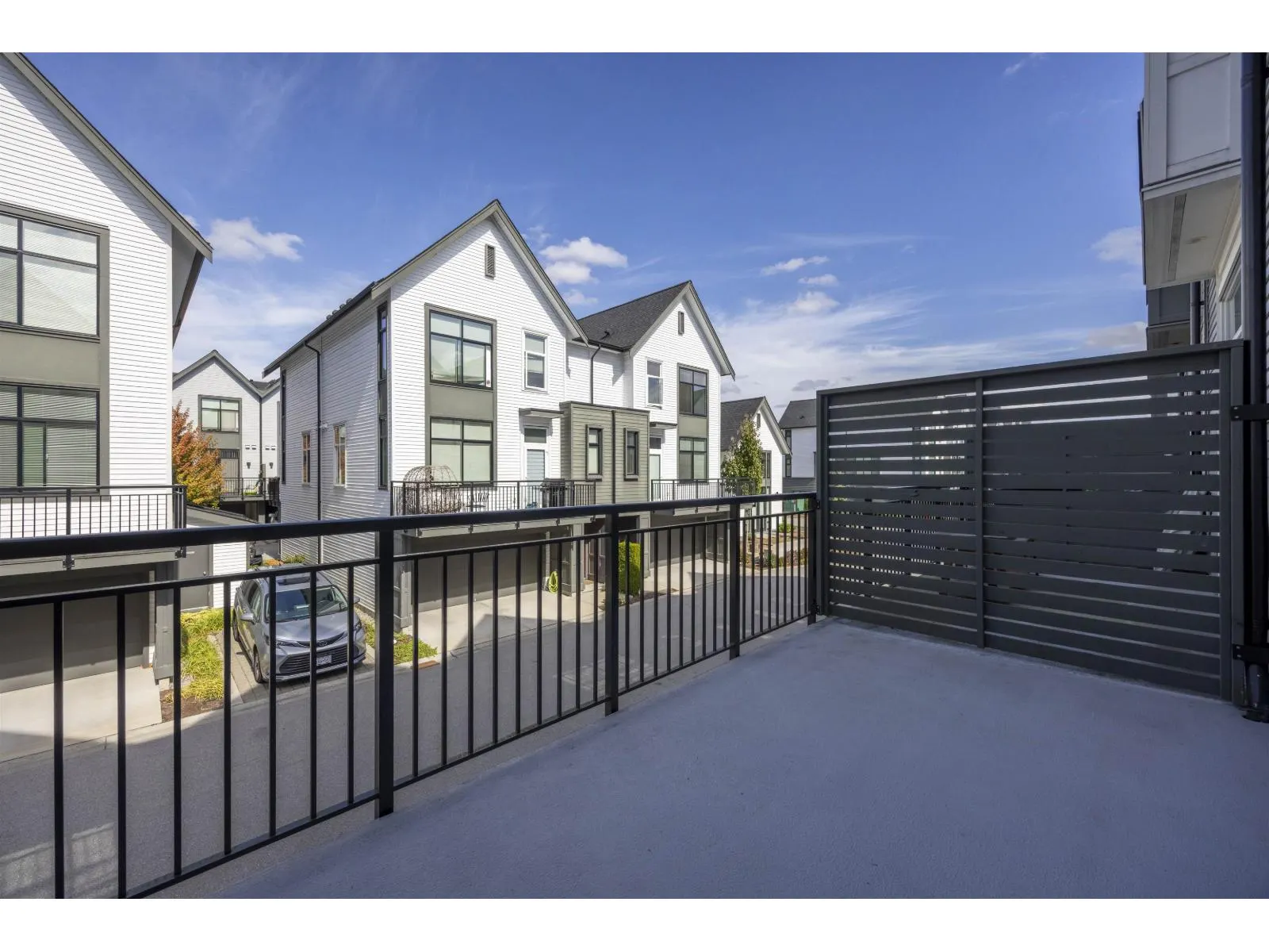 89 17555 57A AVENUE