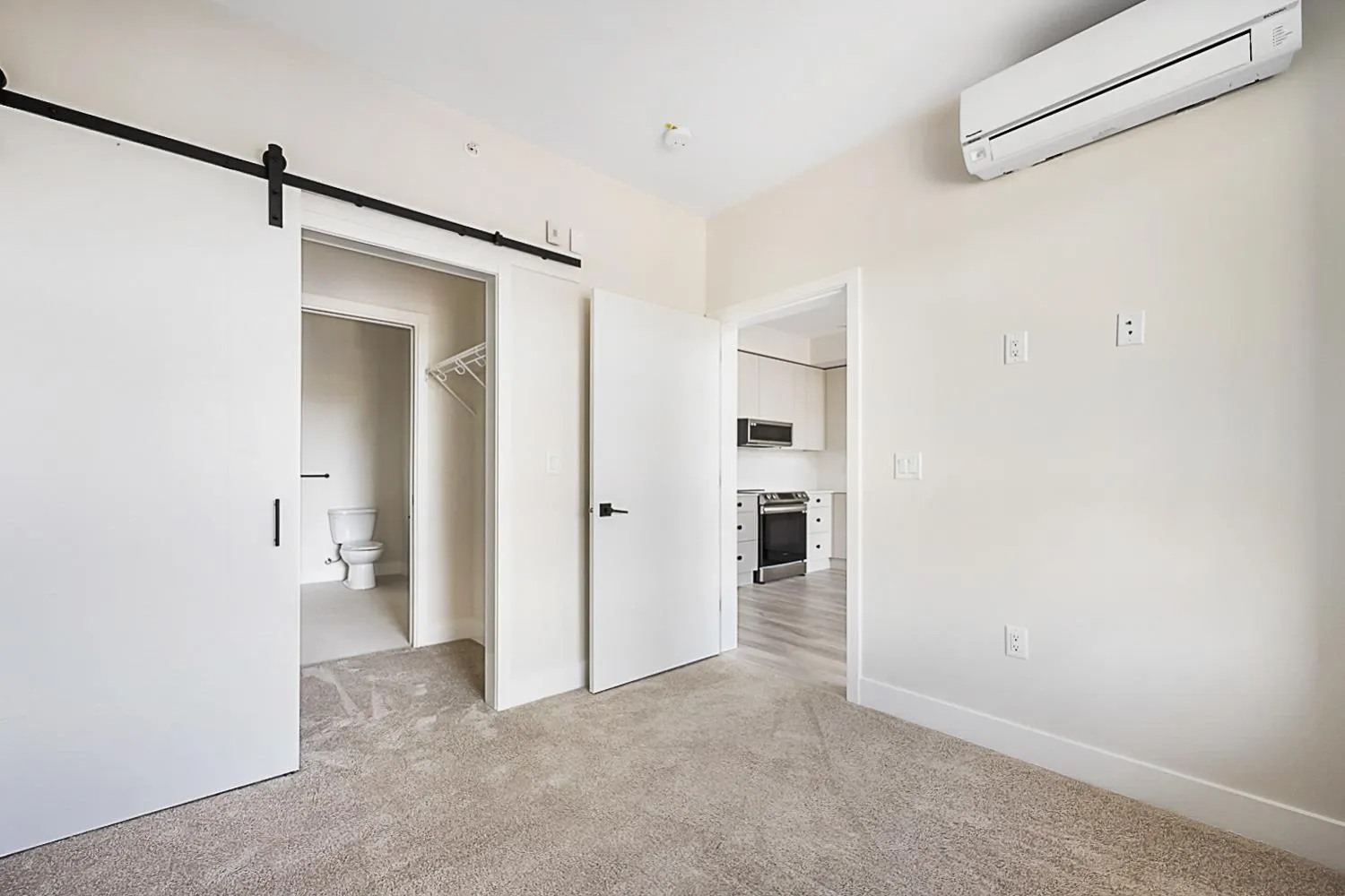 611 45497 CAMPUS DRIVE|Garrison Crossing