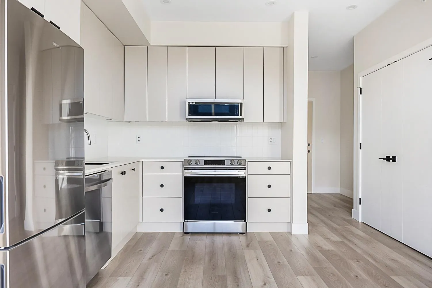 611 45497 CAMPUS DRIVE|Garrison Crossing