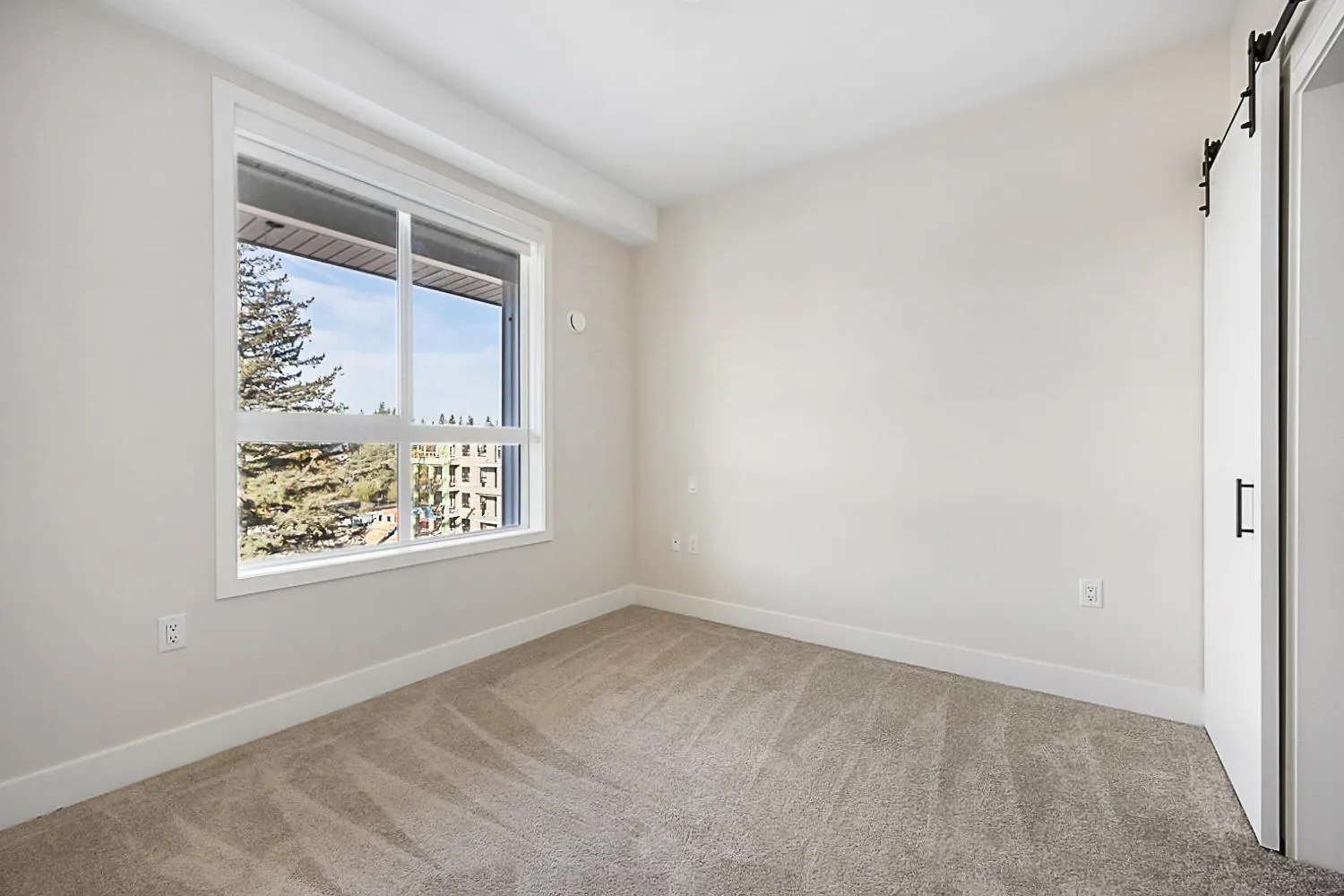 611 45497 CAMPUS DRIVE|Garrison Crossing