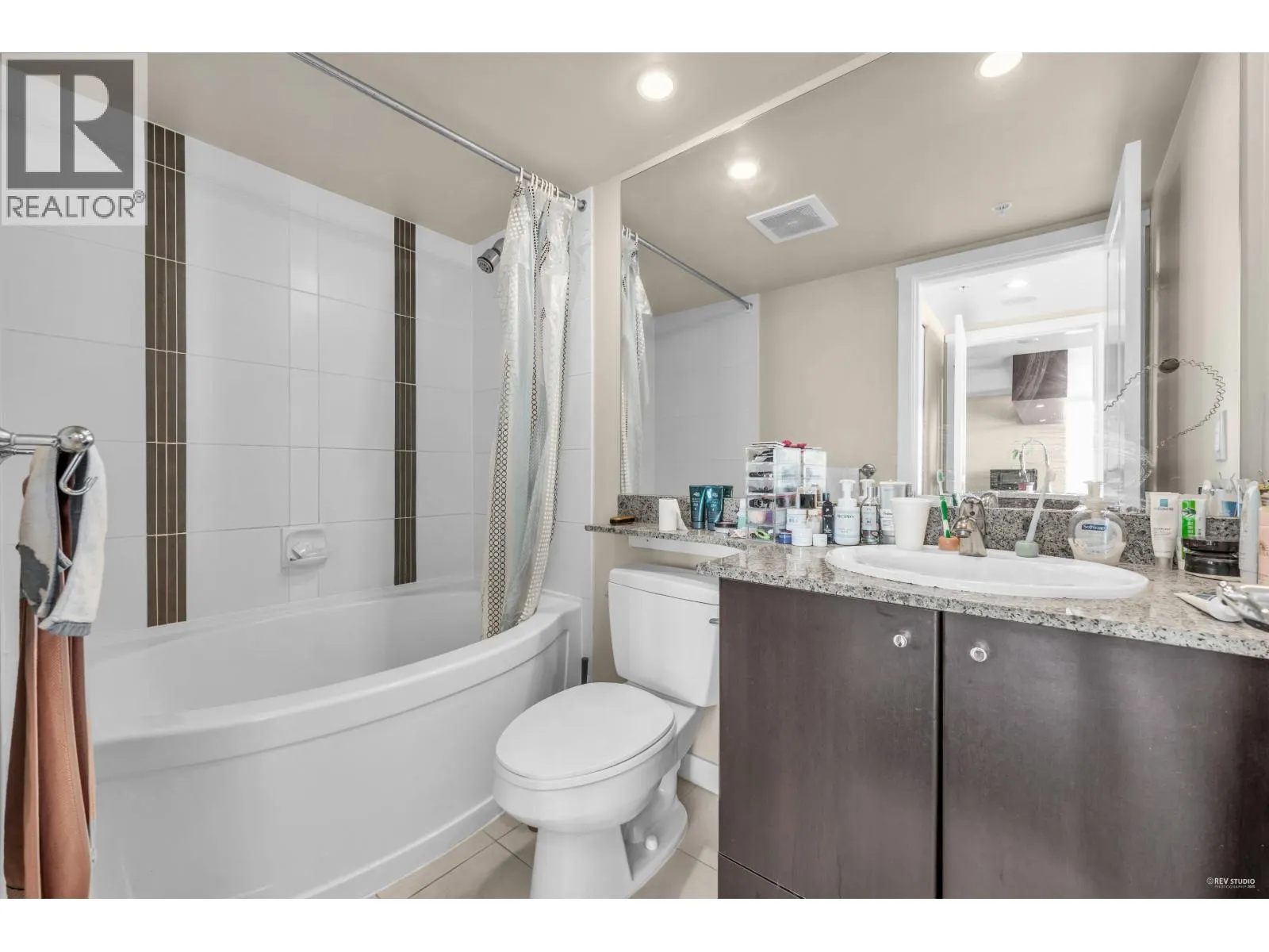 1801 5088 KWANTLEN STREET