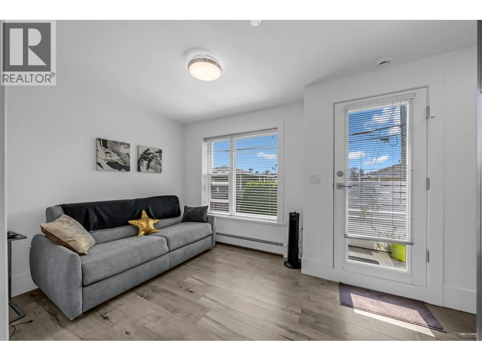 250 E 53RD AVENUE