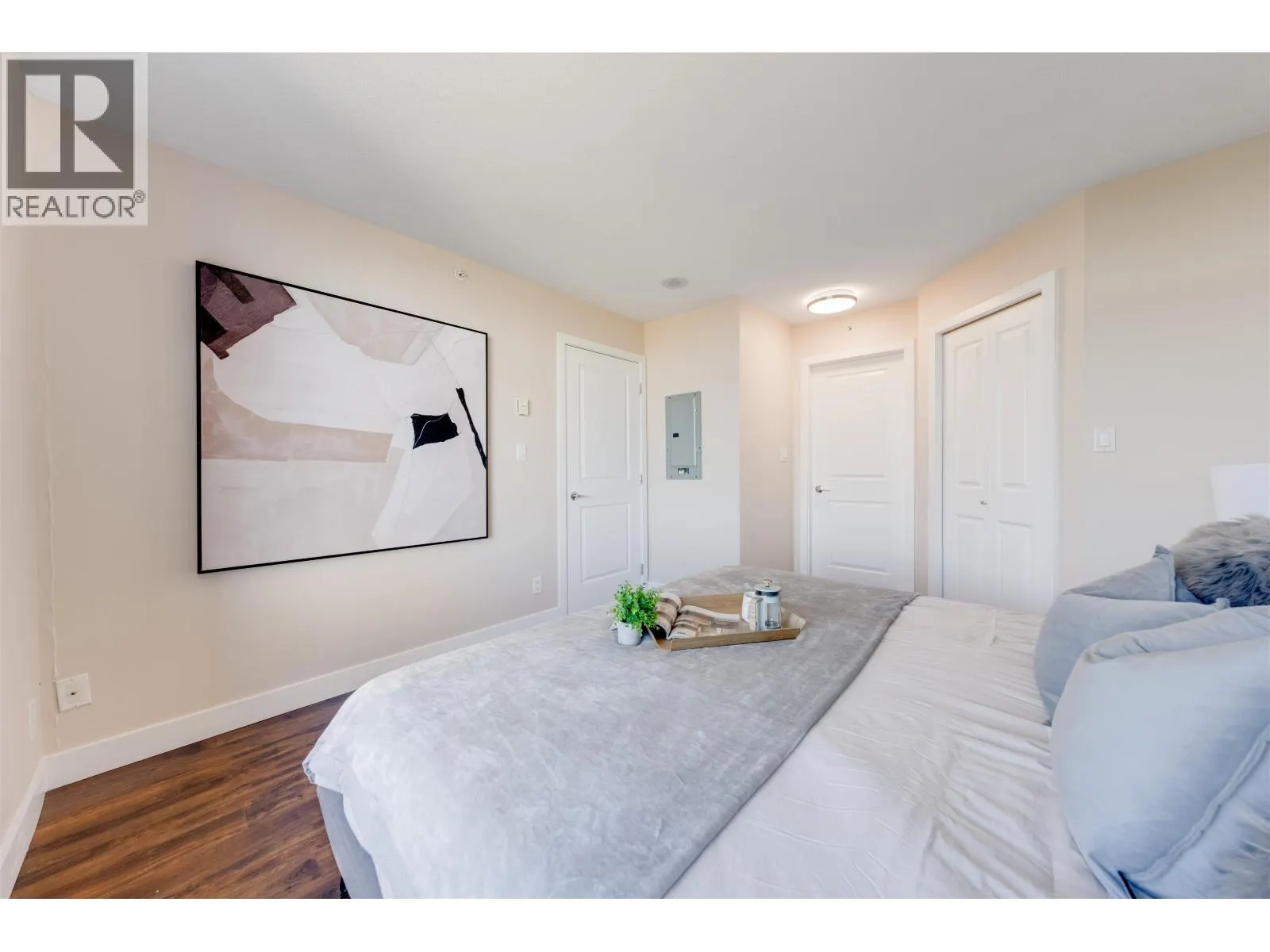 1201 6333 KATSURA STREET