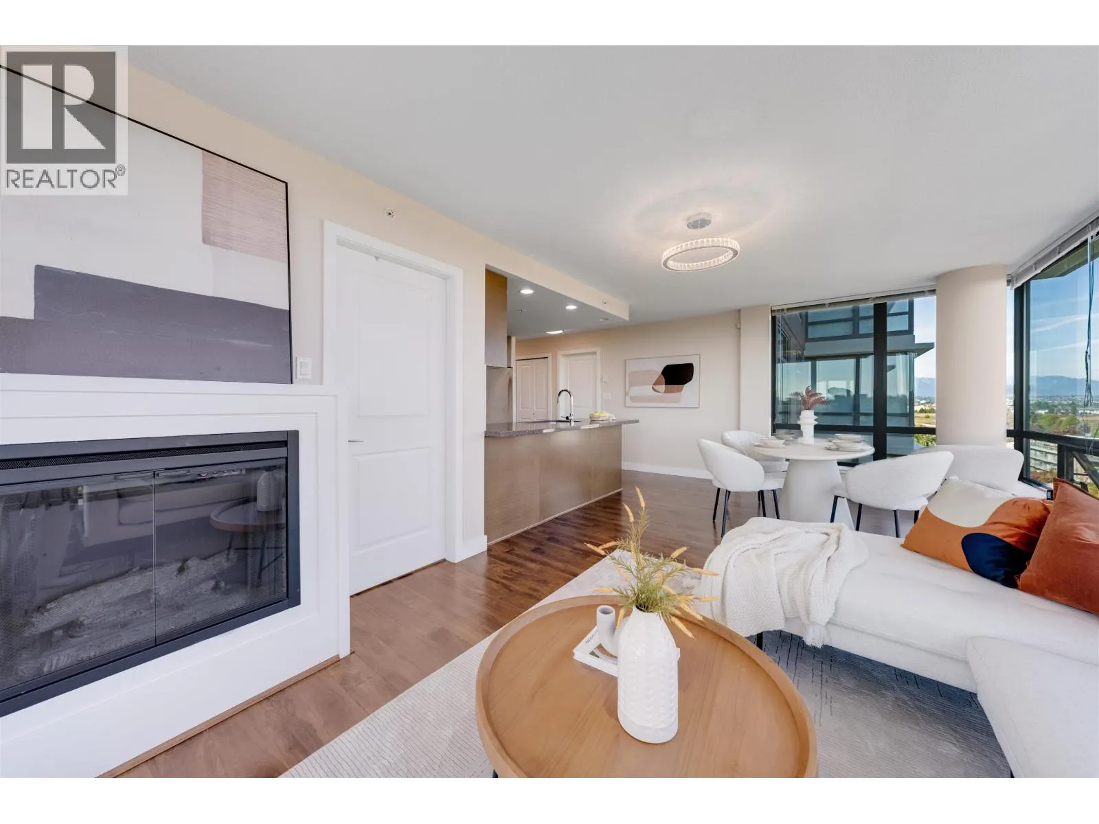 1201 6333 KATSURA STREET