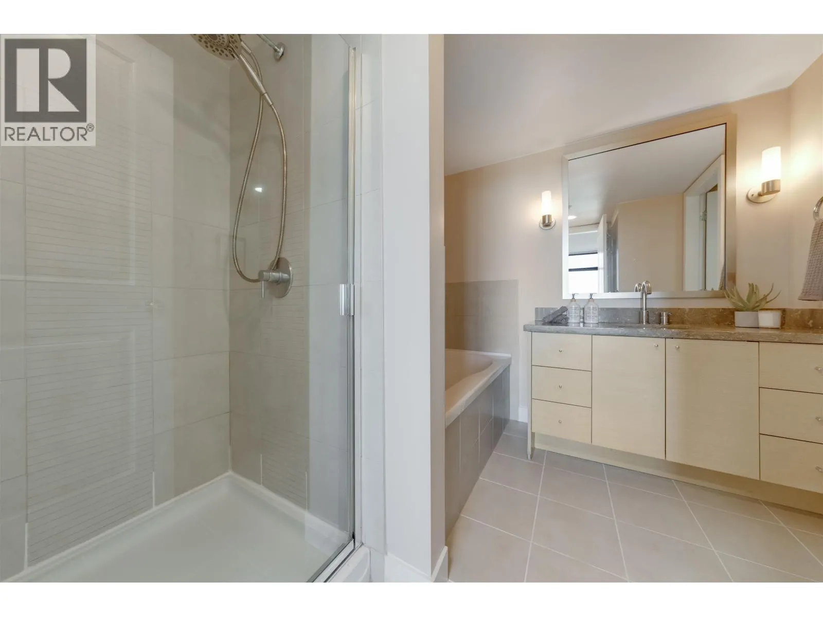 1201 6333 KATSURA STREET