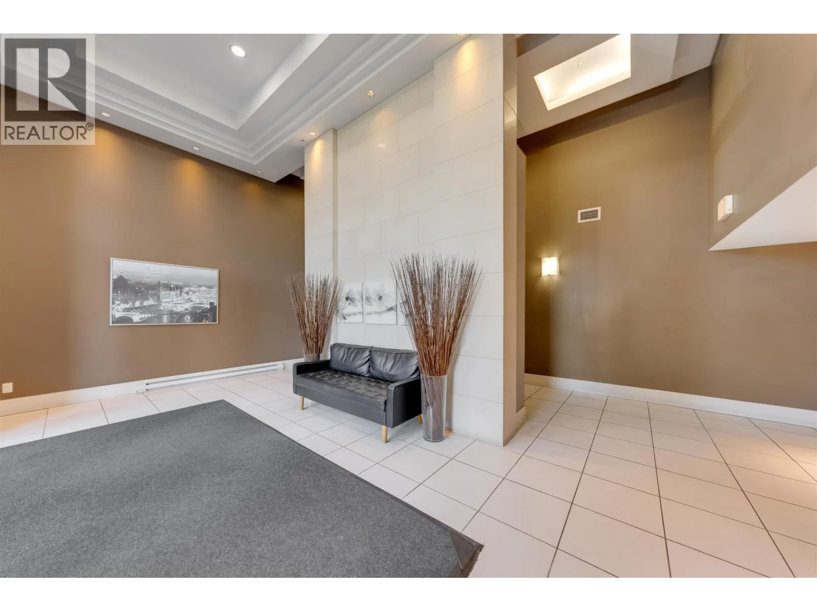 1201 6333 KATSURA STREET