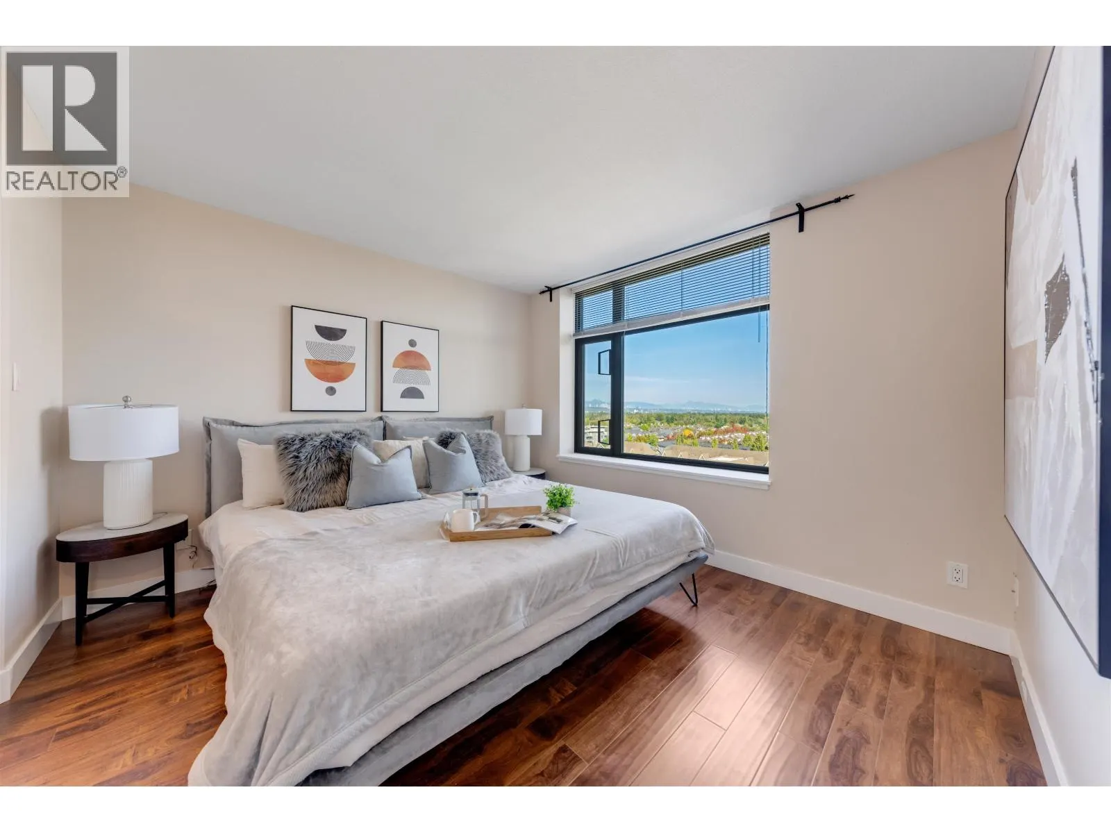 1201 6333 KATSURA STREET