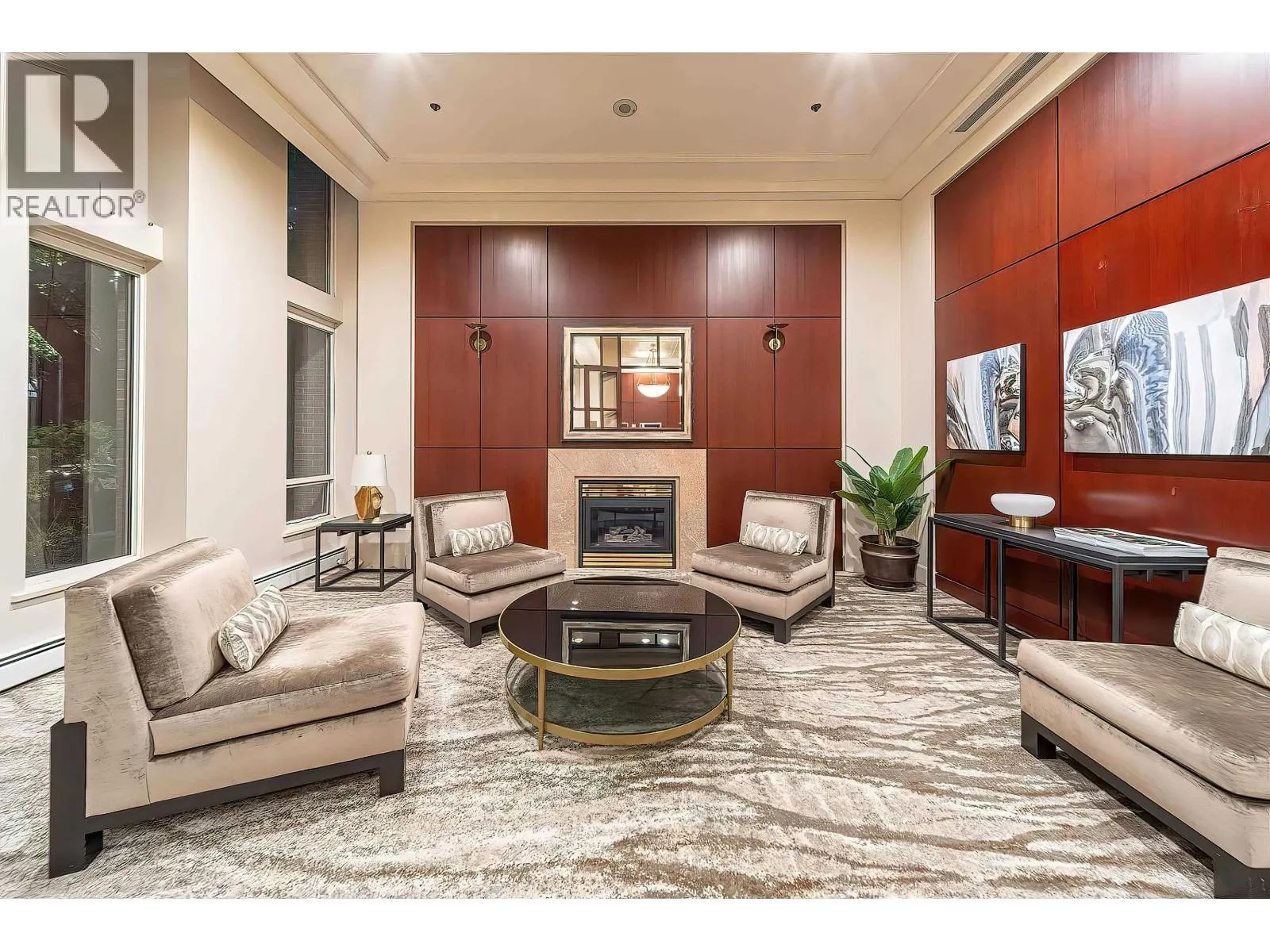606 1288 MARINASIDE CRESCENT