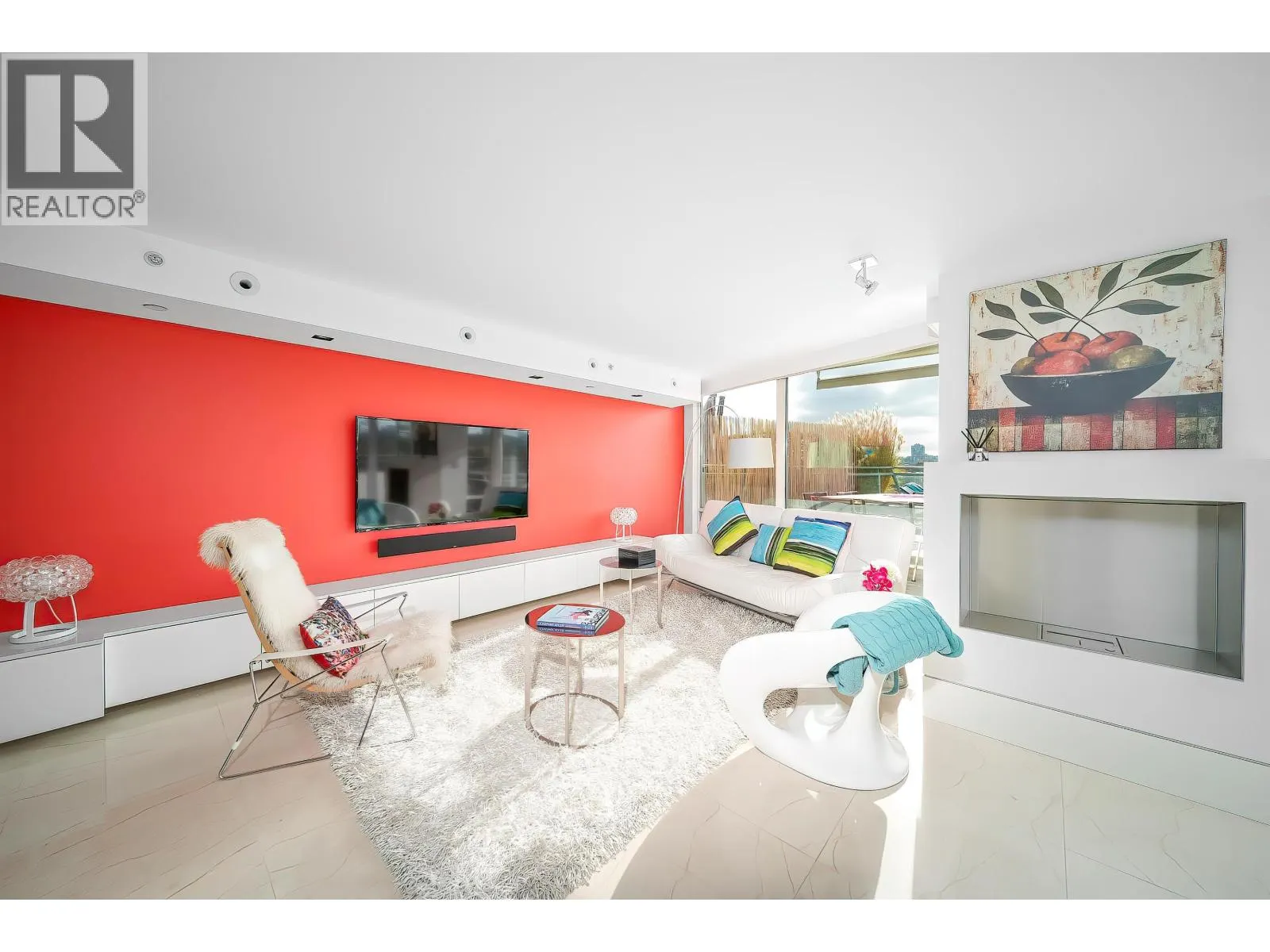 606 1288 MARINASIDE CRESCENT