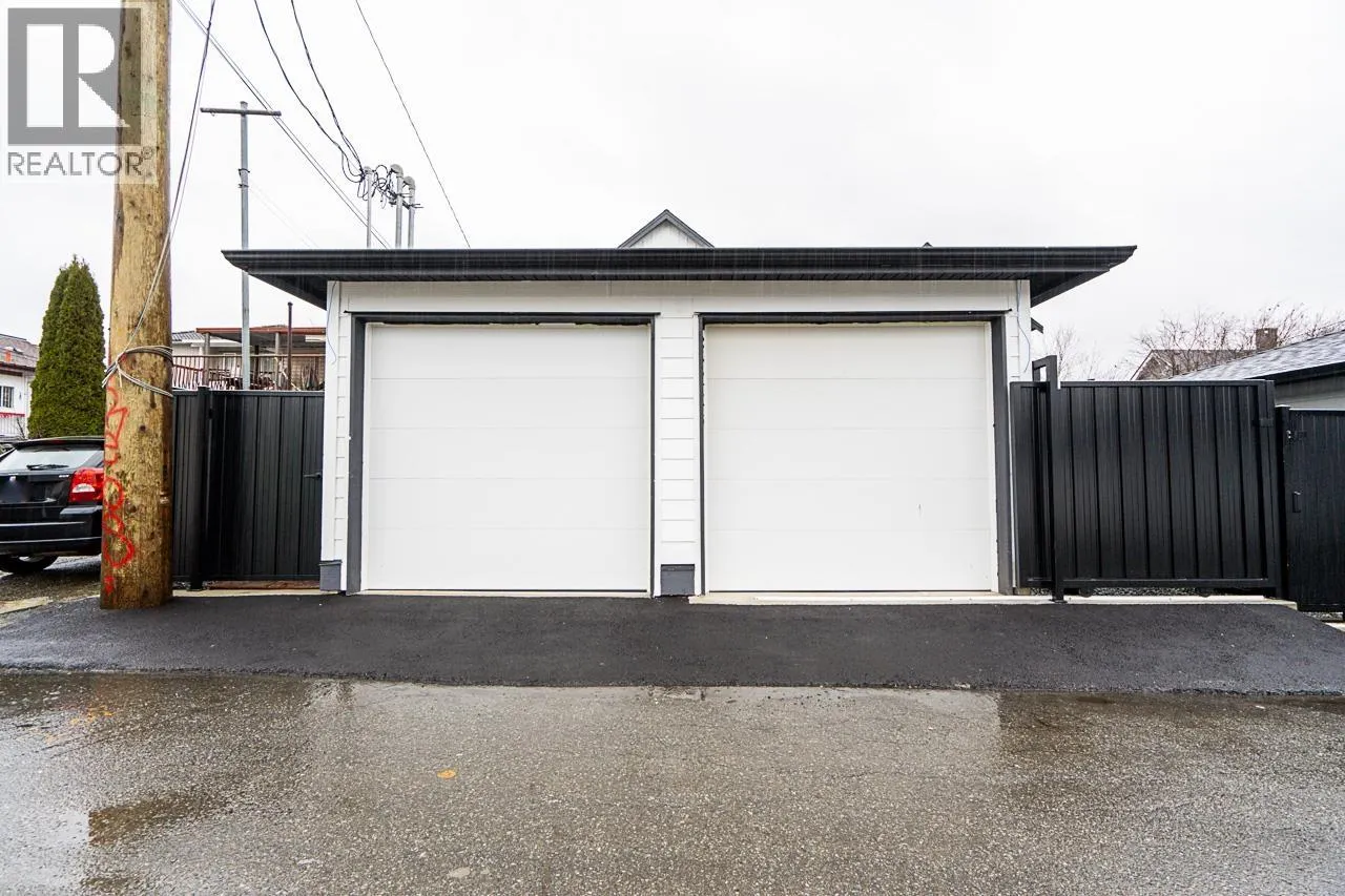 1 2753 NANAIMO STREET